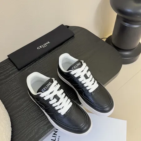 セリーヌ カジュアルシューズ