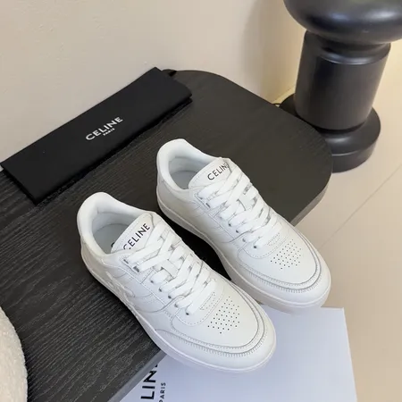 セリーヌ カジュアルシューズ