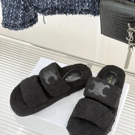 セリーヌ スリッパ