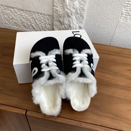 ロエベ スリッパ