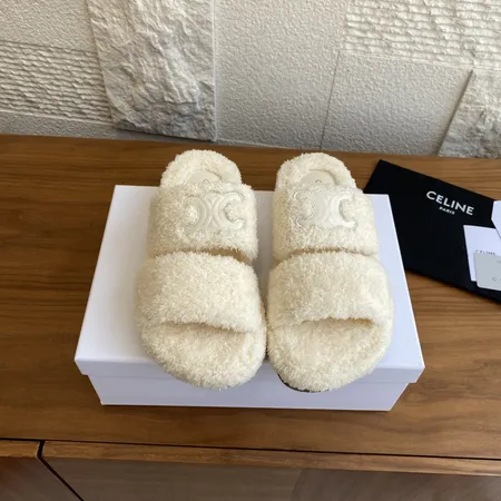 セリーヌ スリッパ