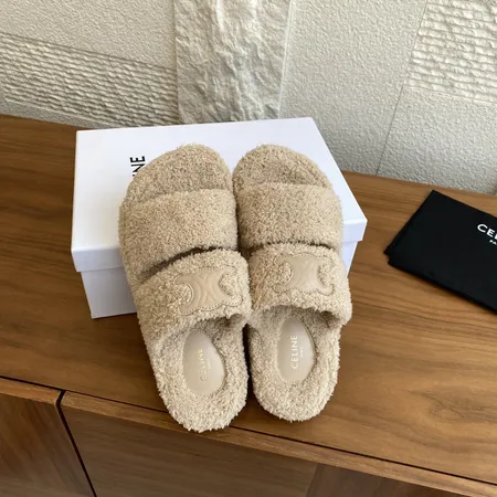 セリーヌ スリッパ