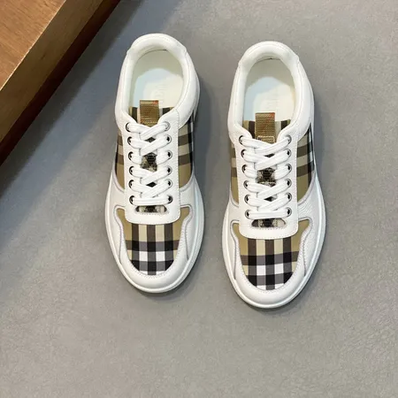 バーバリー ス カジュアルシューズ