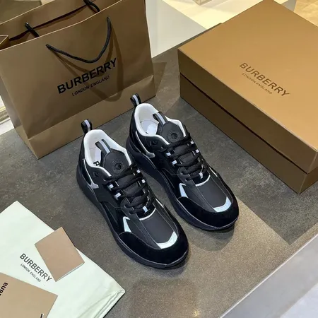 バーバリー ス カジュアルシューズ