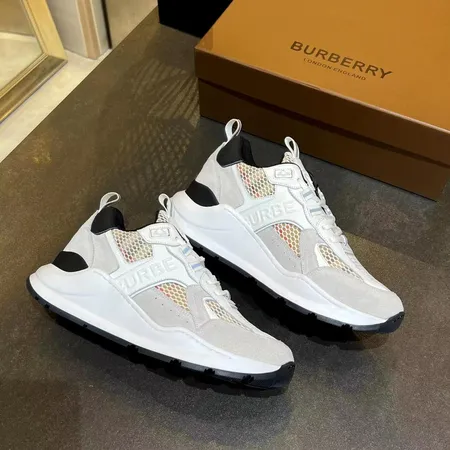 バーバリー ス カジュアルシューズ