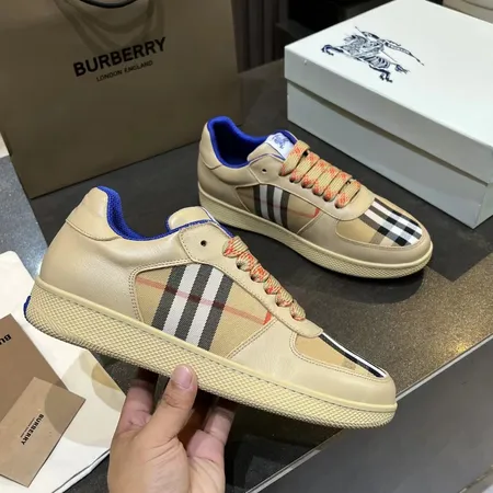 バーバリー ス カジュアルシューズ