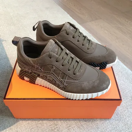 エルメス スニーカー