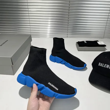 バレンシアガ スニーカー