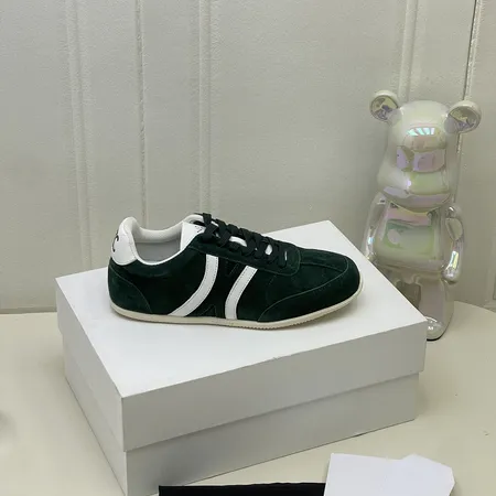 セリーヌ カジュアルシューズ