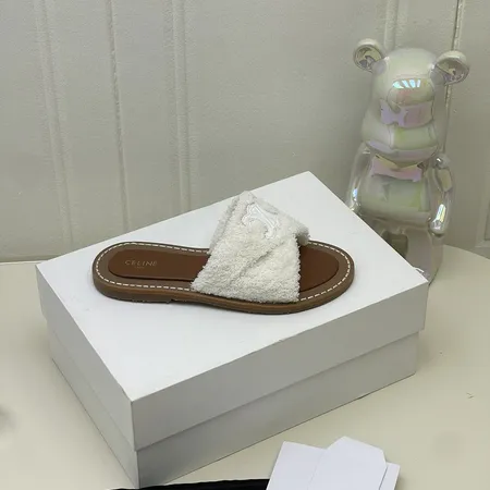 セリーヌ スリッパ