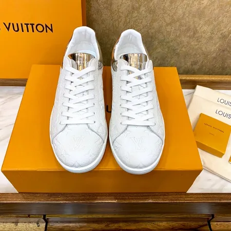 ルイヴィトン カジュアルシューズ