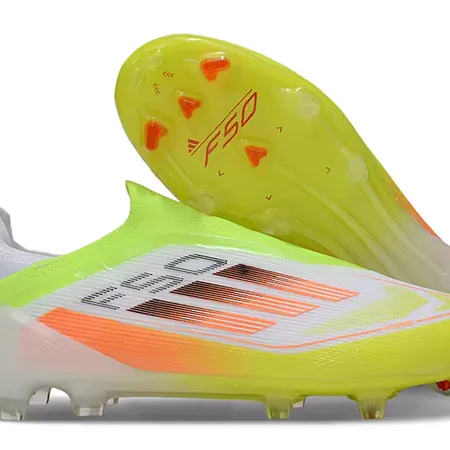 アディダス スニーカー