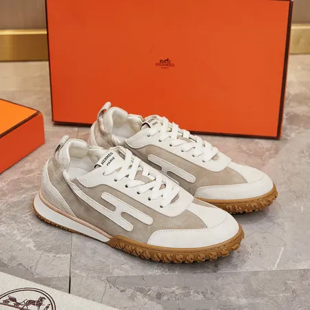 エルメス スニーカー