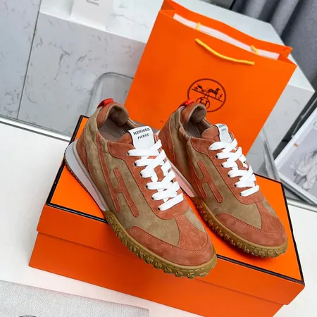 エルメス スニーカー