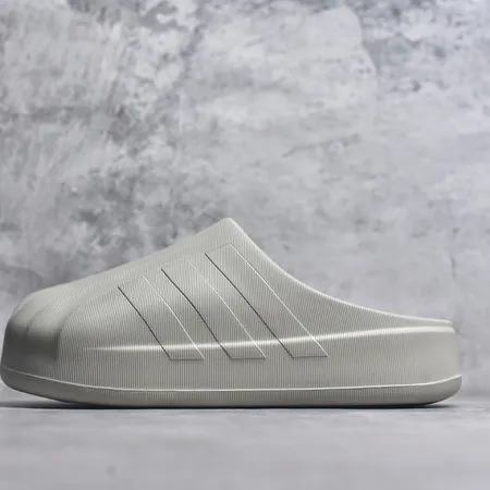 アディダス スリッパ