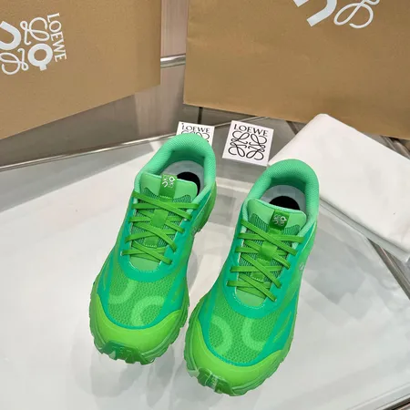 ロエベ スニーカー