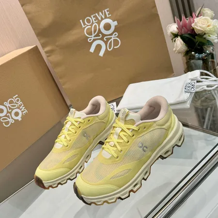 ロエベ スニーカー