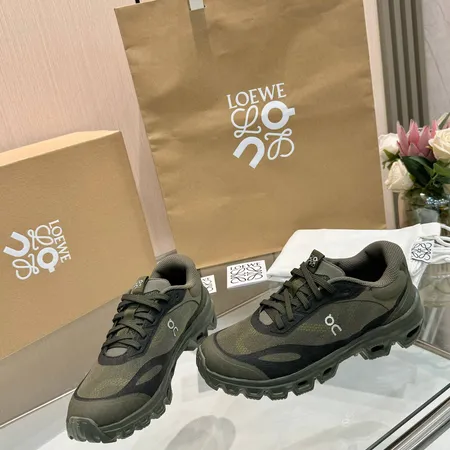 ロエベ スニーカー