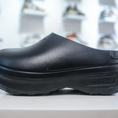 アディダス スリッパ