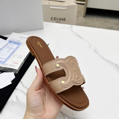 セリーヌ スリッパ