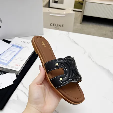 セリーヌ スリッパ