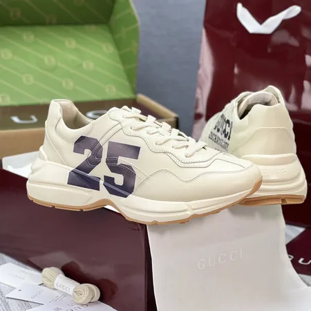 グッチ スニーカー