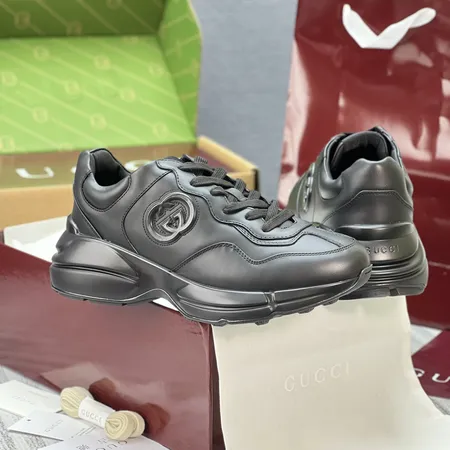 グッチ スニーカー