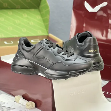 グッチ スニーカー