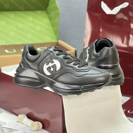 グッチ スニーカー