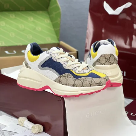 グッチ スニーカー