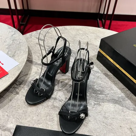 クリスチャン・ルブタン サンダル