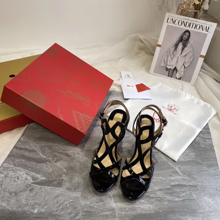 クリスチャン・ルブタン サンダル