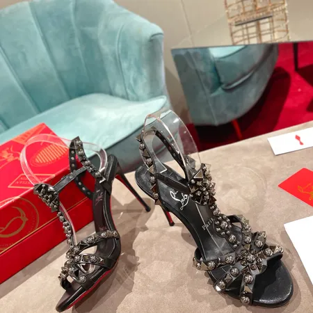 クリスチャン・ルブタン サンダル