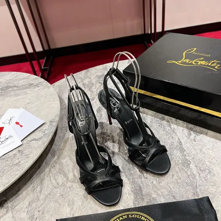 クリスチャン・ルブタン サンダル