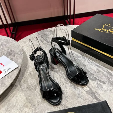 クリスチャン・ルブタン サンダル