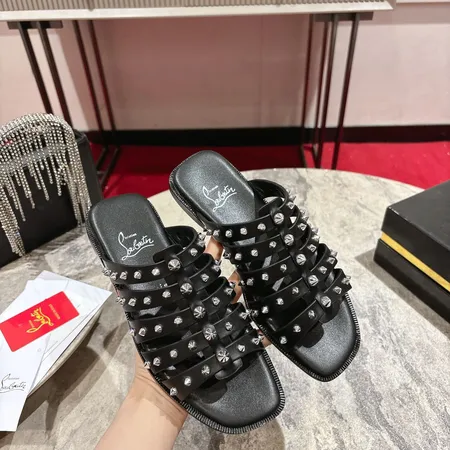 クリスチャン・ルブタン スリッパ