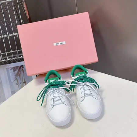 ミュウミュウ カジュアルシューズ