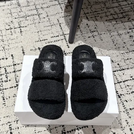 セリーヌ スリッパ