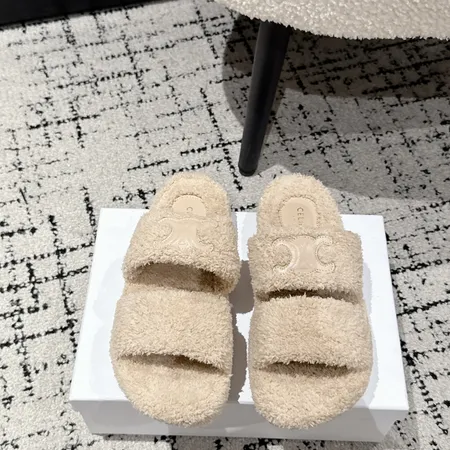 セリーヌ スリッパ