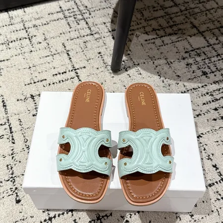 セリーヌ スリッパ