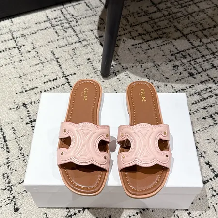 セリーヌ スリッパ