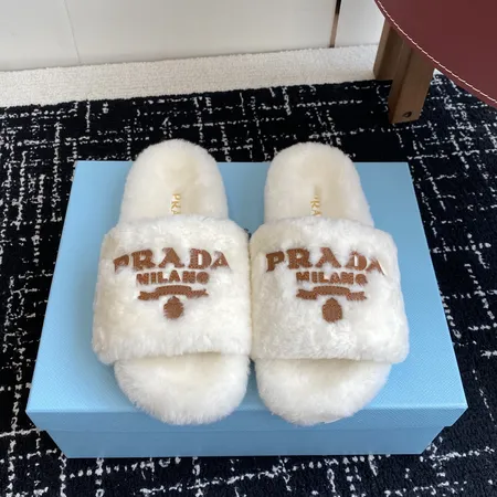 プラダ スリッパ