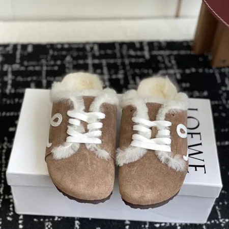 ロエベ カジュアルシューズ