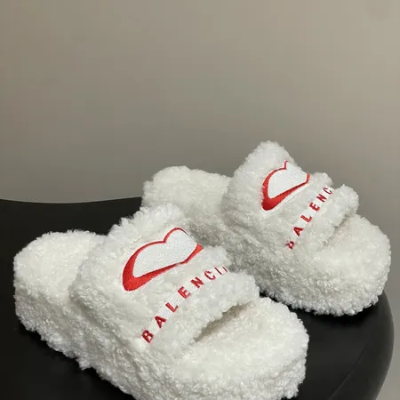 バレンシアガ スリッパ