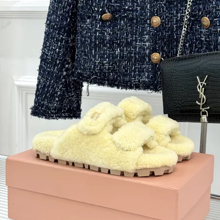 ミュウミュウ スリッパ