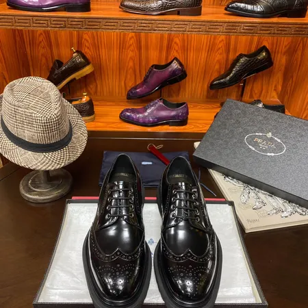 プラダ ビジネスシューズ