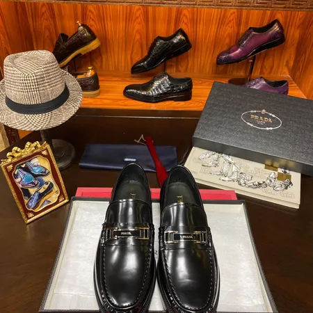 プラダ ビジネスシューズ