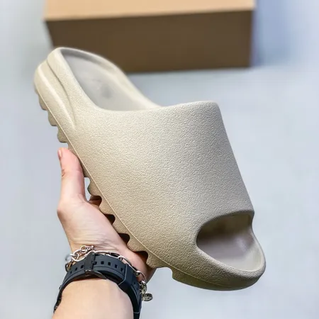 アディダス スリッパ