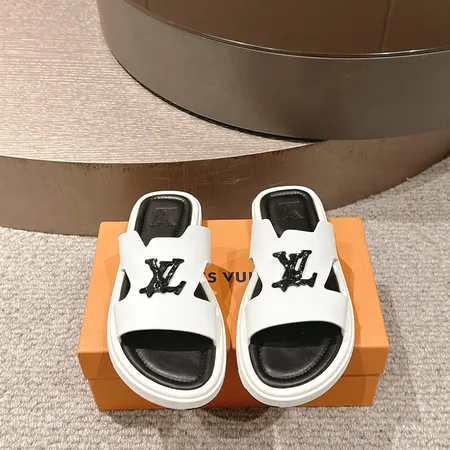 ルイヴィトン スリッパ