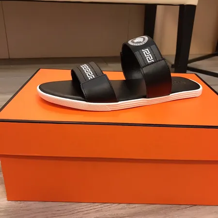 ヴェルサーチ スリッパ